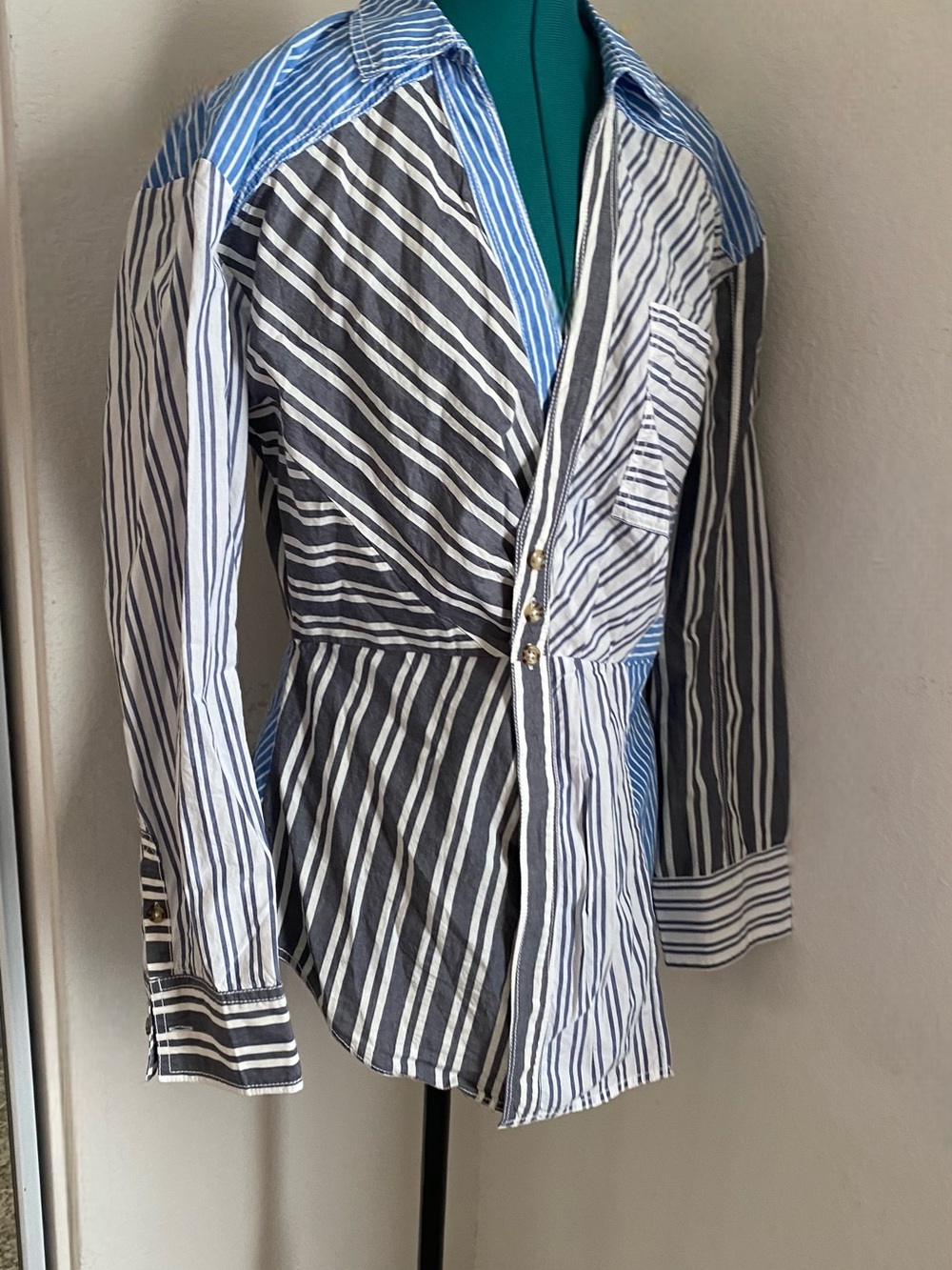 Pilcro Mixed Stripe Button-Front Shirt in Blue, White, and Black M - Picture 5 of 6